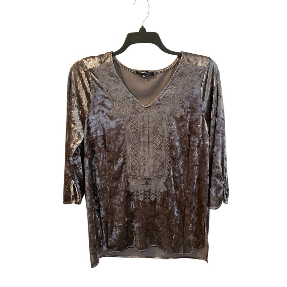 Andree‎ by Unit Velvet Top Sz M Gray Silver Embroidered Floral Whimsigoth Fairy